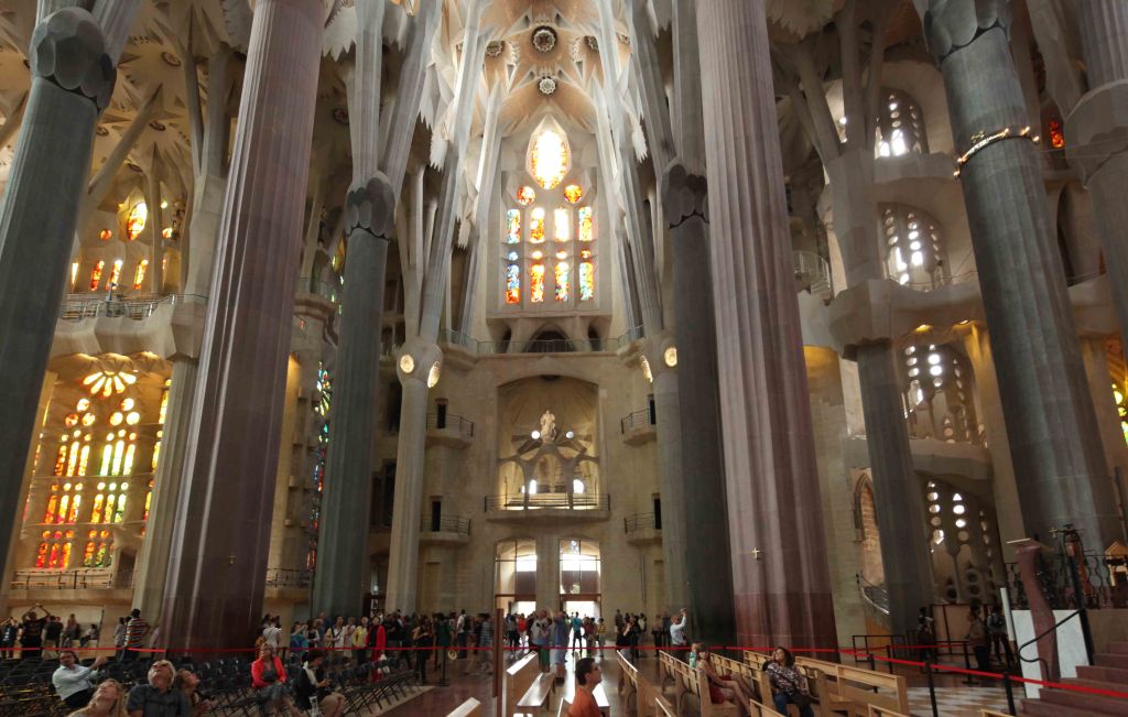 WP Barcelona Gaudi Sagrada Familia 14